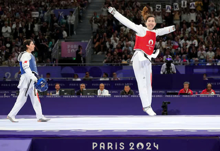 Zakia Khudadadi – cô gái tị nạn tỏa sáng ở Paralympic Paris 2024  - Ảnh 1.